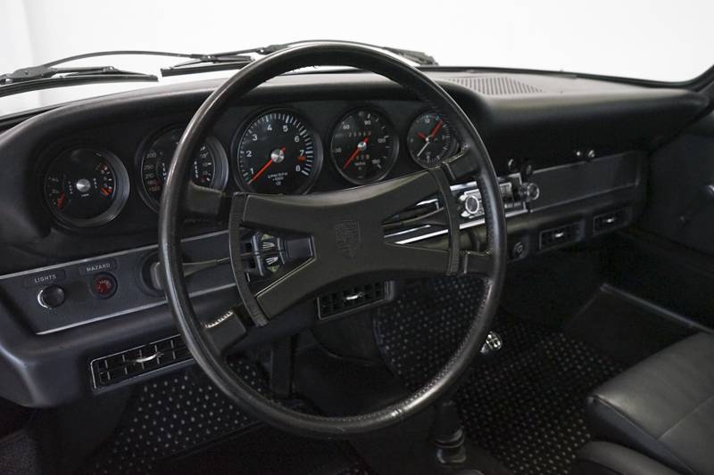 1972 Porsche 911s for sale dash