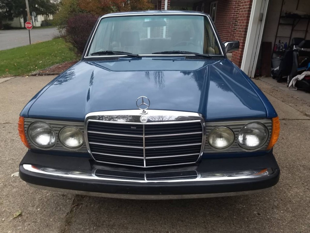 1980 Mercedes Benz 240D for sale 2