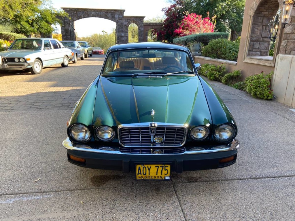 1977 jaguar xj12L for sale 3