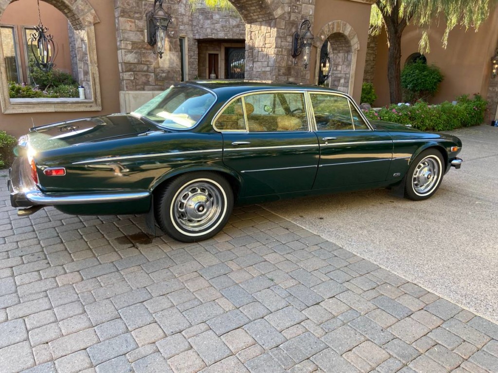 1977 jaguar xj12L for sale 7