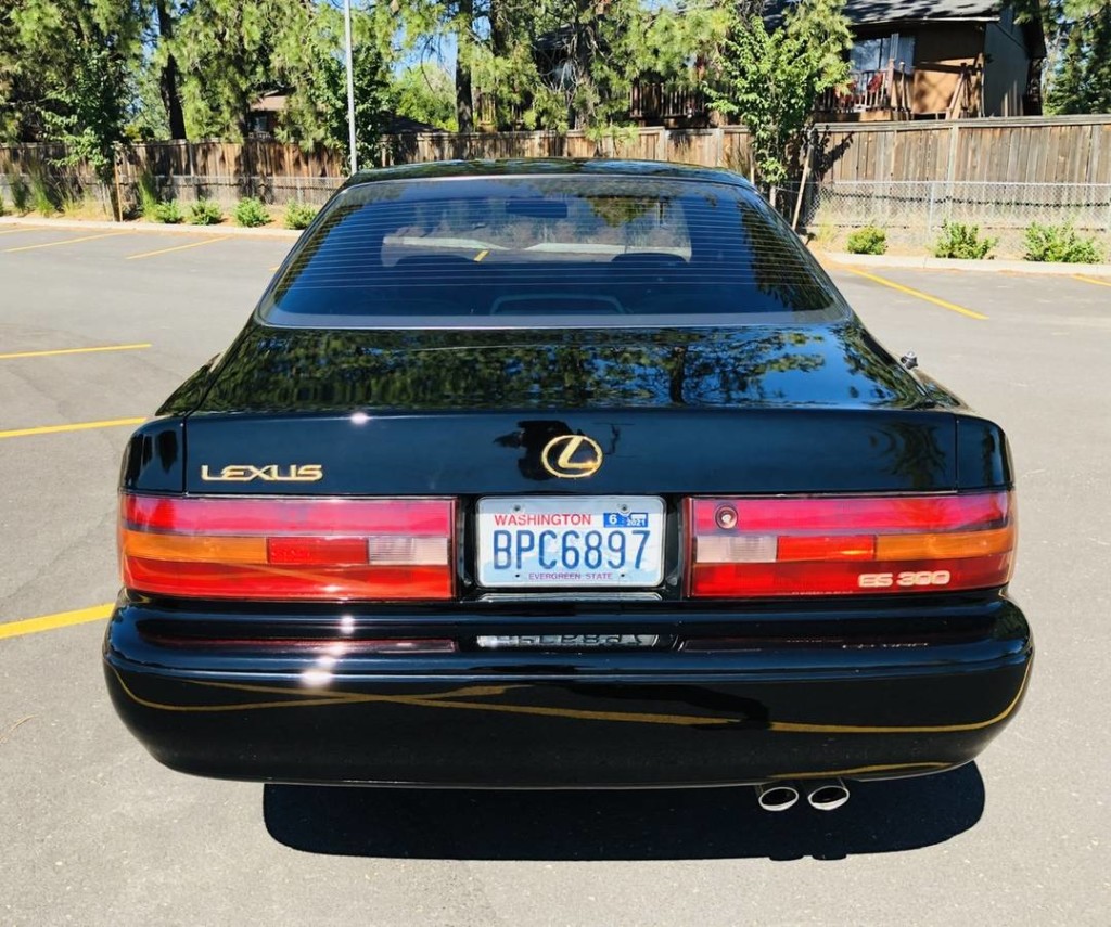 Lexus Es300 1993 Modded