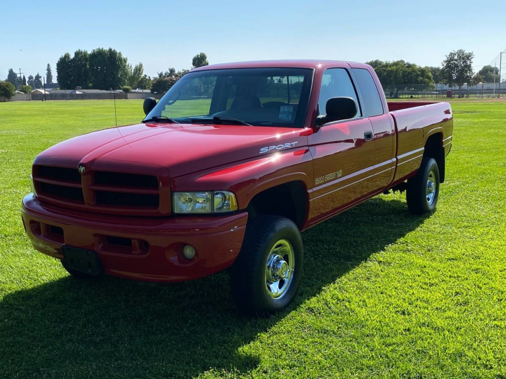 2000 Dodge Ram 2500 4X4 8.0L V10 5spd manual for sale 2