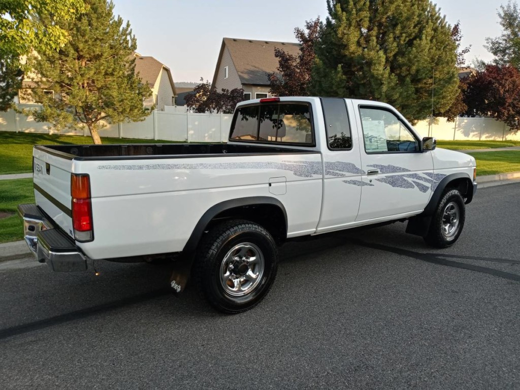 1995 nissan 4x4 pickup truck 5spd manual for sale classifieds 3