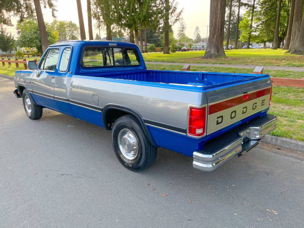 1993 Dodge Ram 250 LE Club Cab 5.9 Cummins turbodiesel for sale classifieds 2