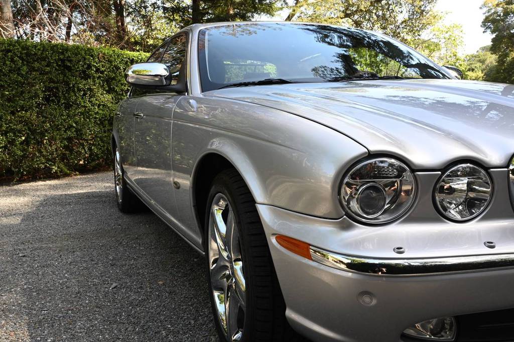 2006 jaguar super V8 platinum silver supercharged XJR for sale classifieds 1