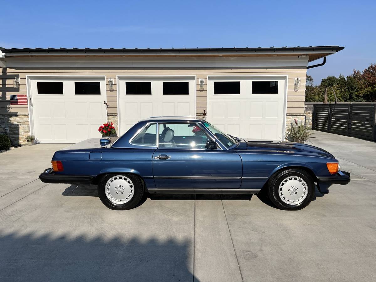 1986 mercedes 560sl 560 sl midnight blue one owner low miles mileage original for sale classifieds 1
