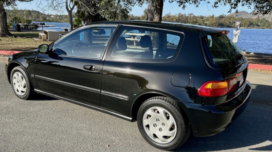 Wellvisors In-Channel Window Visors (2-Piece) For Honda Civic Hatchback & Coupe 1992-1995