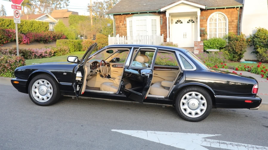 Jaguar Super V8 (X308) | New Old Cars